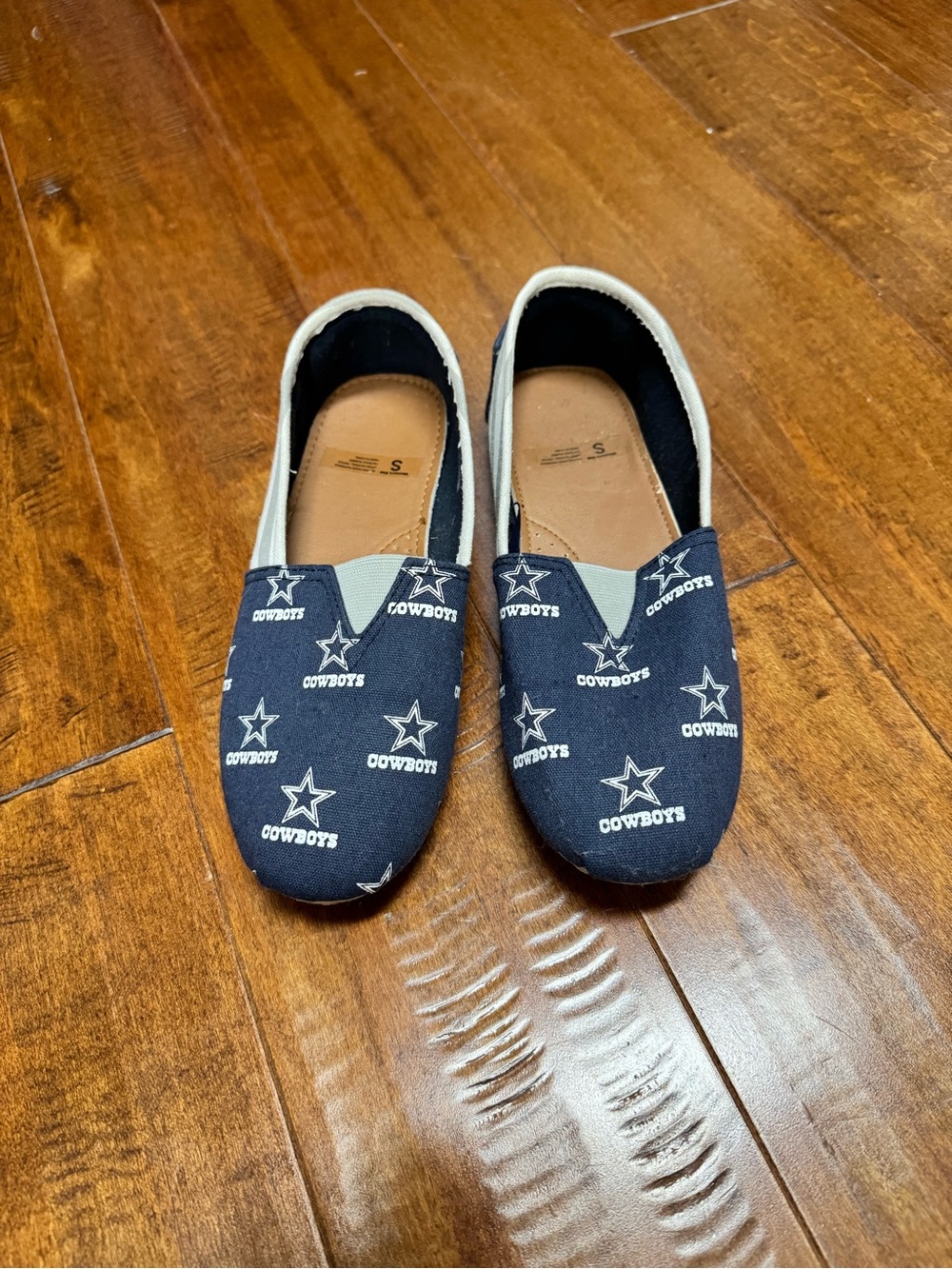 Dallas Cowboys Print Slip-On Shoes